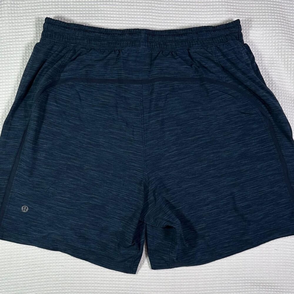 Lululemon Women's Blue and Navy Shorts